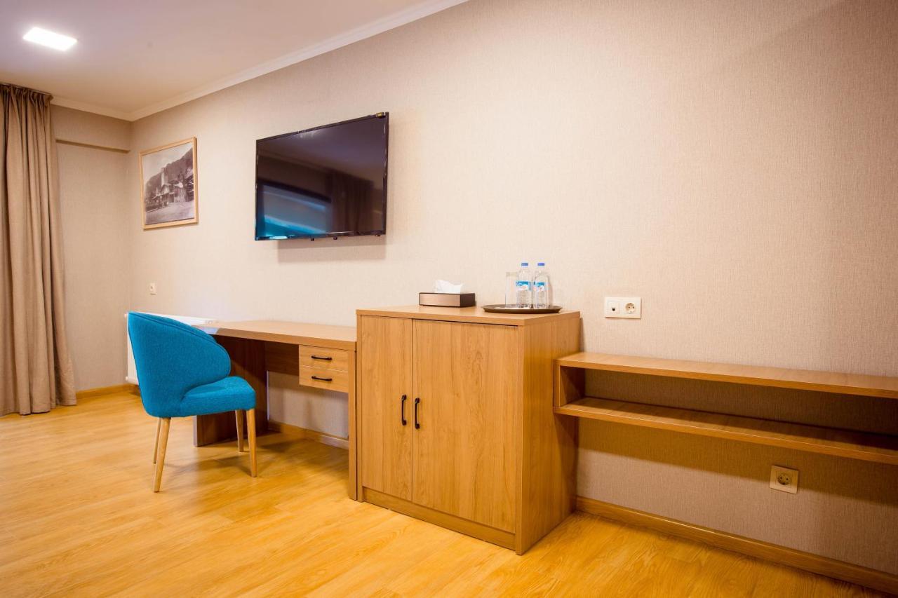 Gistola Hotel Mestia Ngoại thất bức ảnh