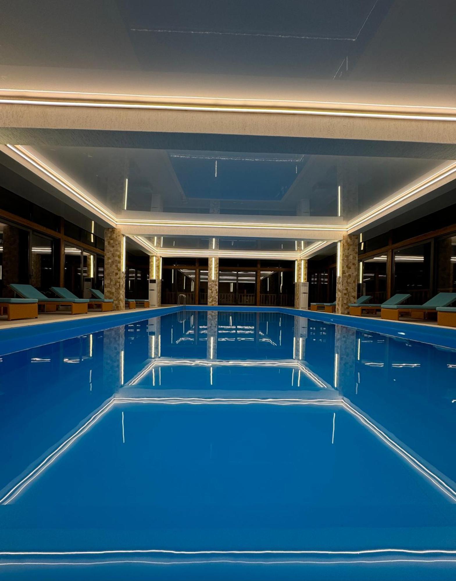 Gistola Hotel Mestia Ngoại thất bức ảnh